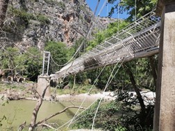 Καθυστερεί η επισκευή της γέφυρας της Αγίας Παρασκευής στα Τέμπη